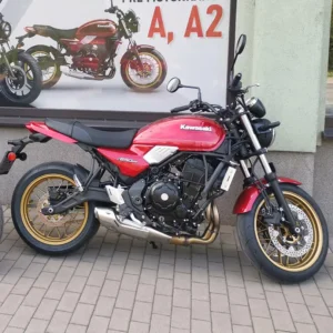 Motocykel Kawasaki Z 650 RS pripravený na výučbu jazdy v Autoškole IMOLA v Trnave